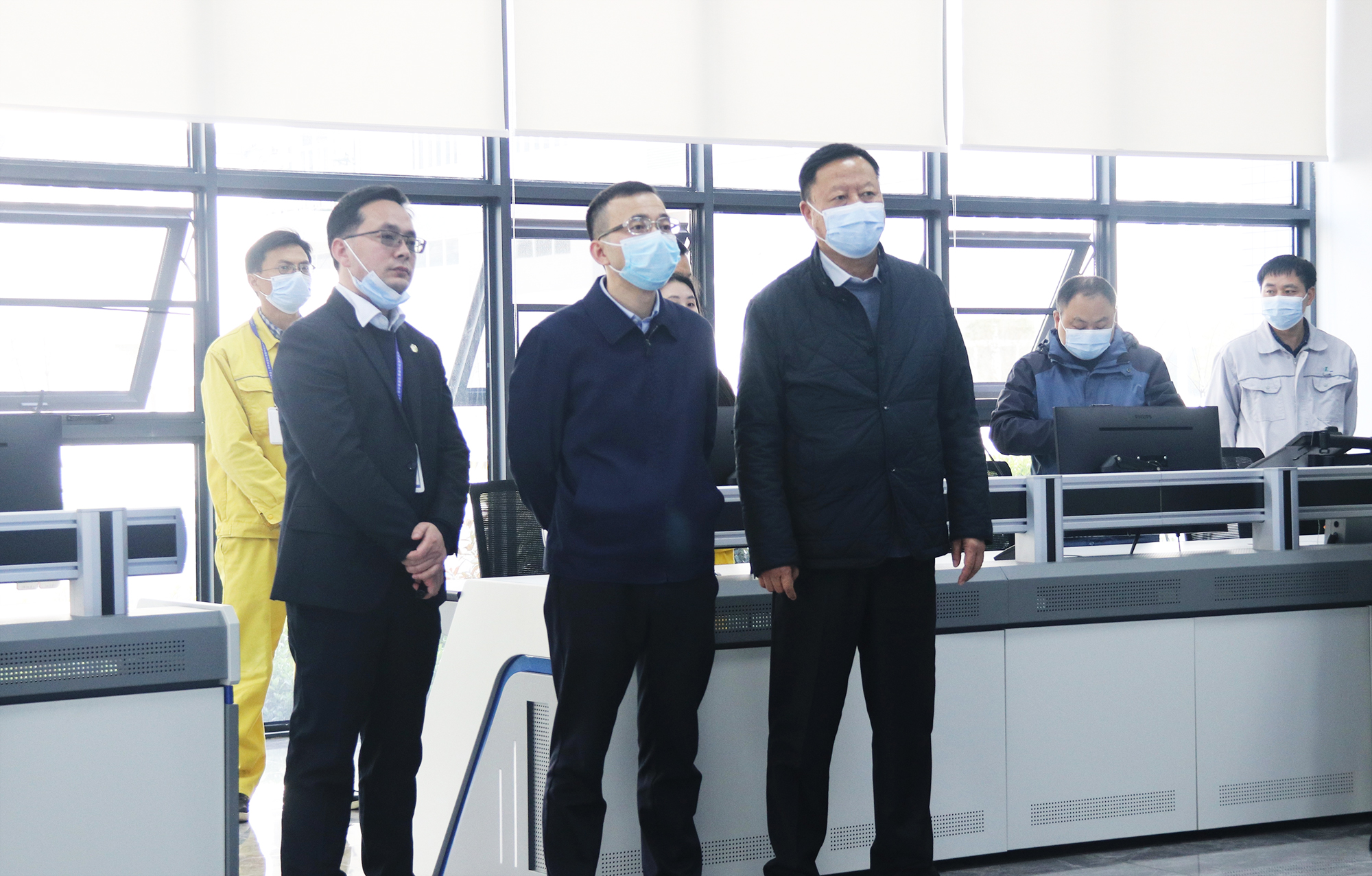 Jin Peng, Deputy Mayor of Jingzhou City, and a delegation visited Jingzhou Park for Research and Guidance